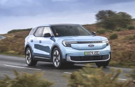 Ford Explorer, 2025, front, action